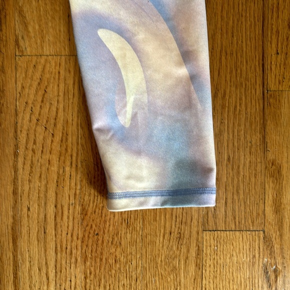 Old Navy Power Soft Leggings - Size M (8) - Picture 7 of 7